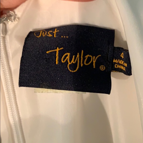 JUST TAYLOR balloon/black tie shirt party dress - Picture 5 of 5